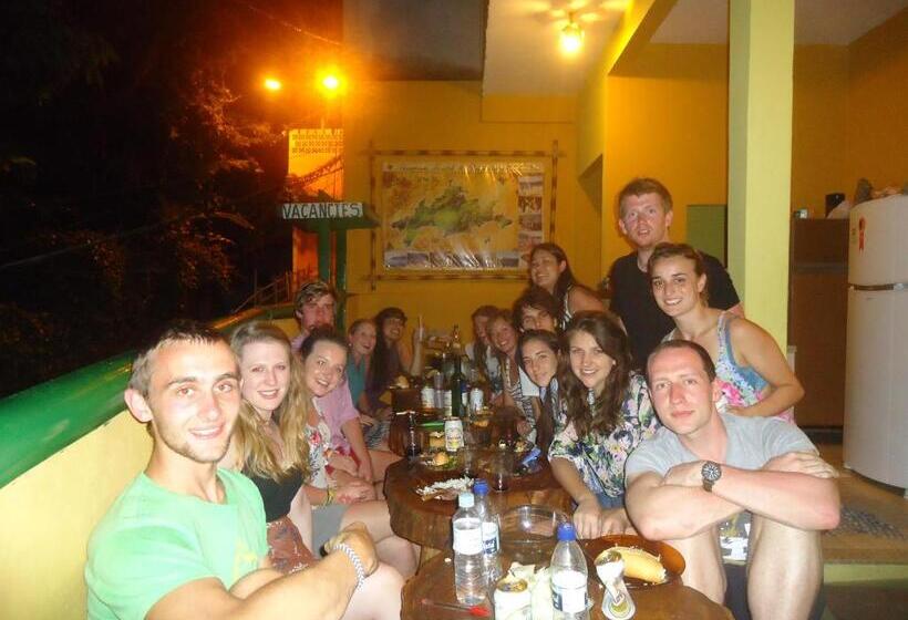 Harmoni Hostel & Pousada