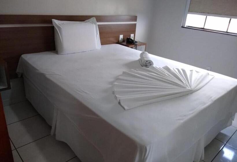 בית מלון כפרי Crystal Palace