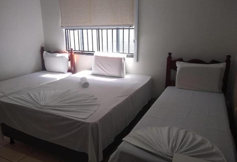 בית מלון כפרי Crystal Palace