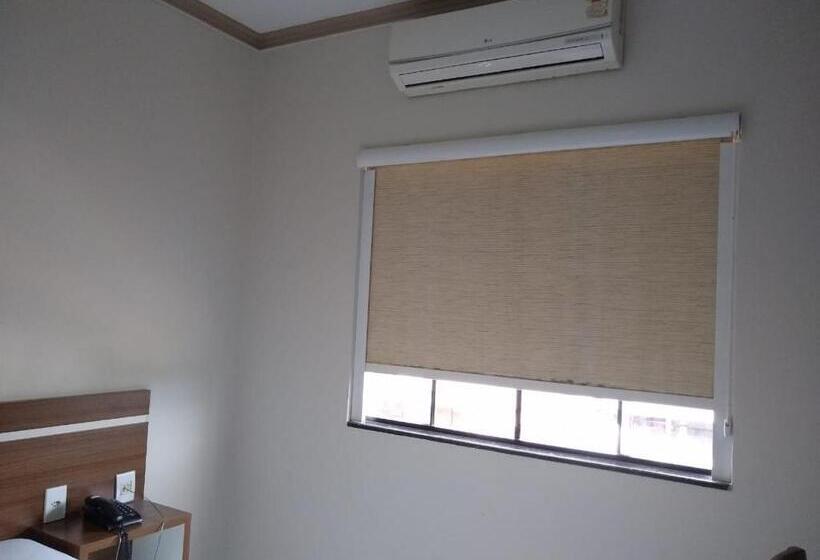 בית מלון כפרי Crystal Palace