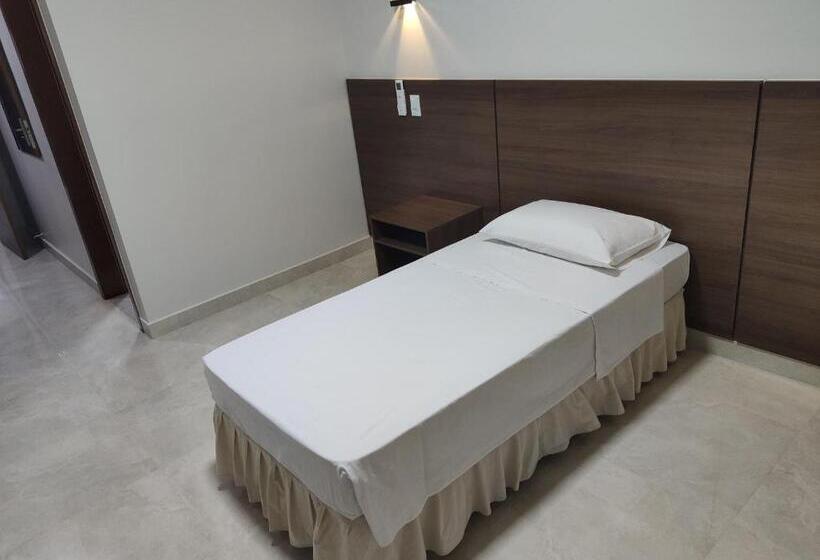 Firenze Hotel Votuporanga Próximo Ao Assary Clube De Campo E O Centro De Lazer Do Trabalhador By