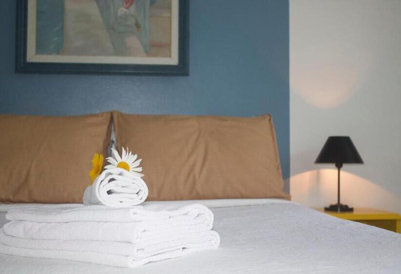 בית מלון כפרי Flamboyant