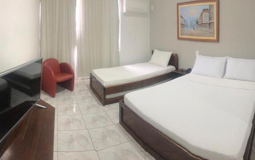 בית מלון כפרי Flamboyant