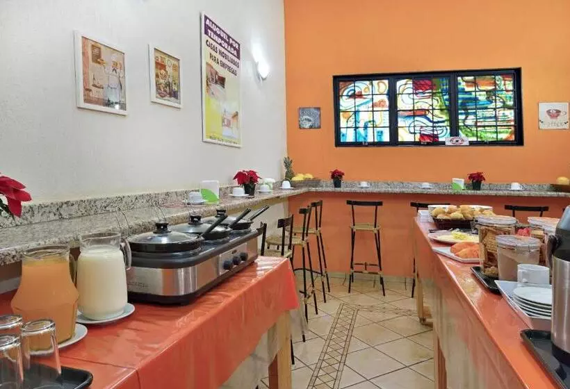 ホテル & Hostel Ribeirao