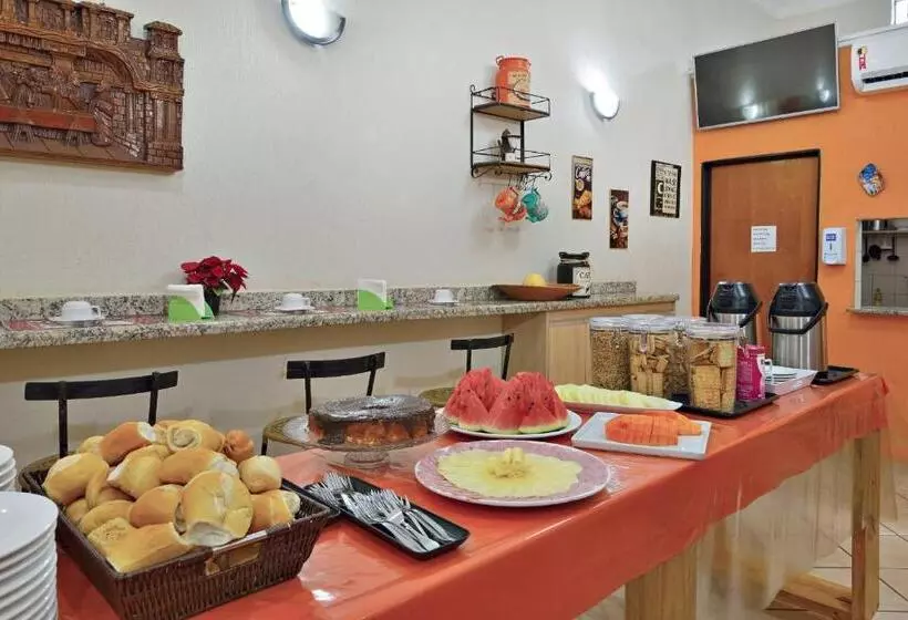 ホテル & Hostel Ribeirao
