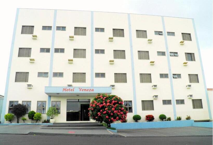 Отель Veneza