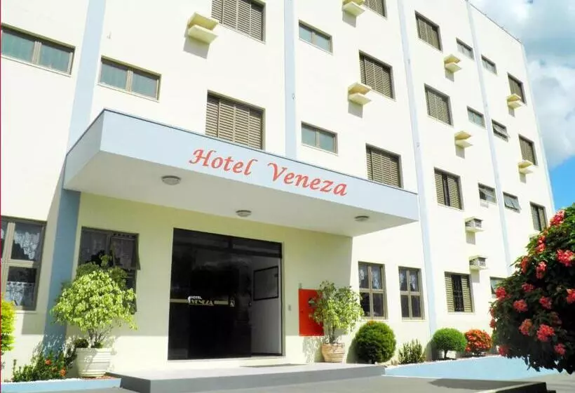 ホテル Veneza