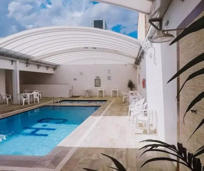 ホテル Alzira Granada