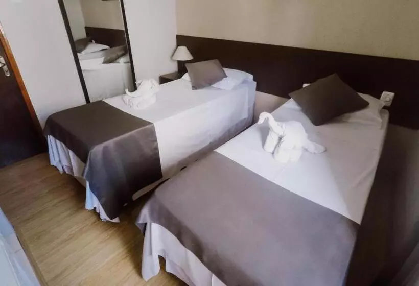 ホテル Alzira Granada