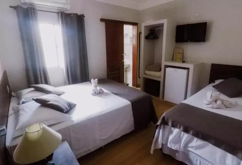 ホテル Alzira Granada