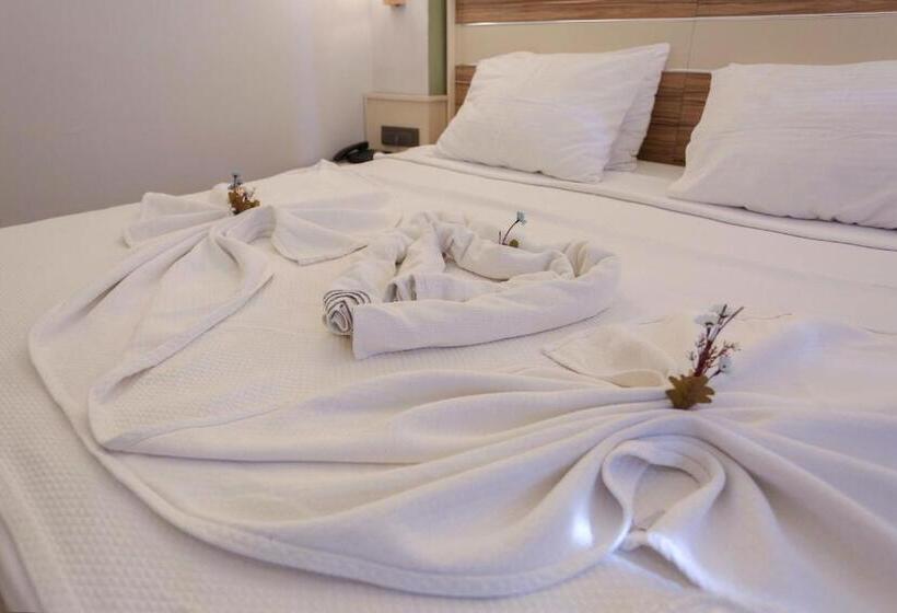 בית מלון כפרי Best Smyrna