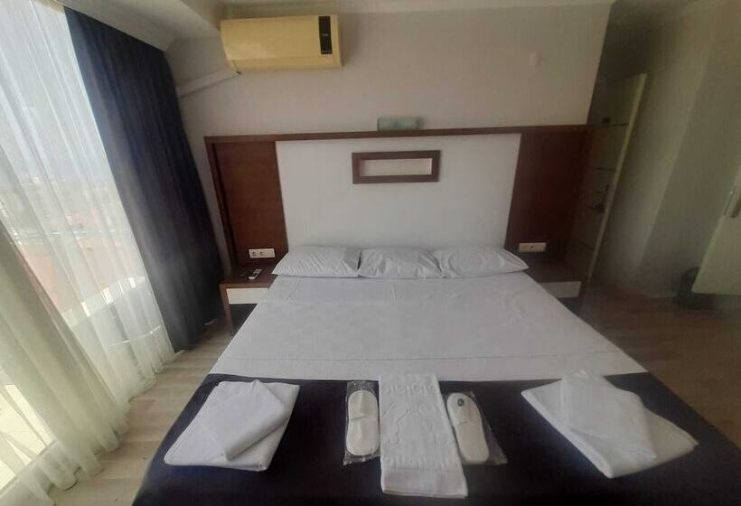 בית מלון כפרי Demir Suit