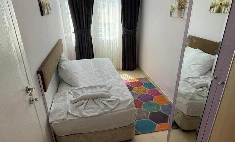 בית מלון כפרי Demir Suit