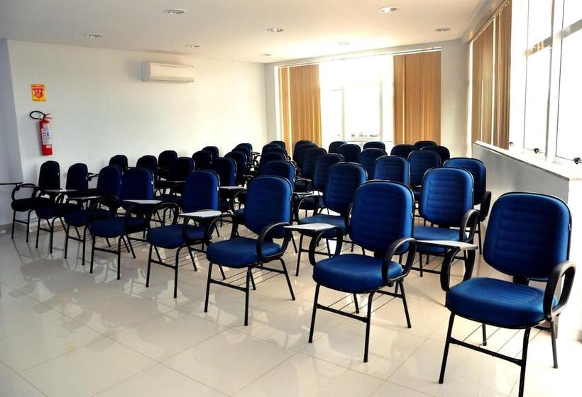 فندق Premier Pallace