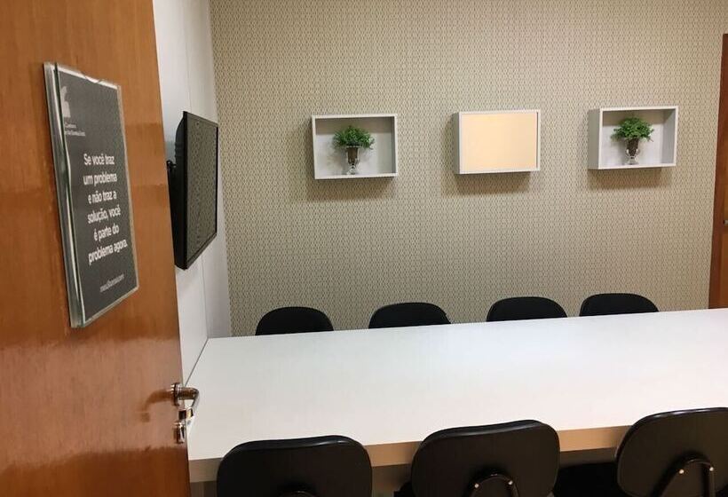 فندق Premier Pallace