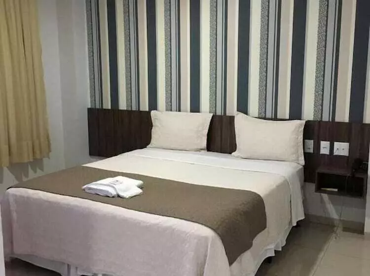 Hotelli Premier Pallace