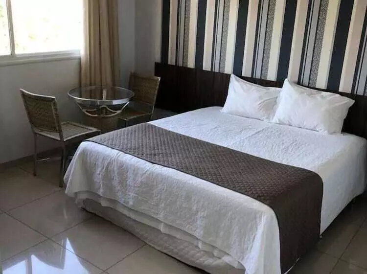 Hotelli Premier Pallace