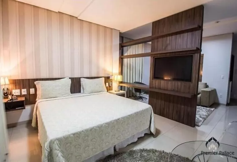 Hotelli Premier Pallace