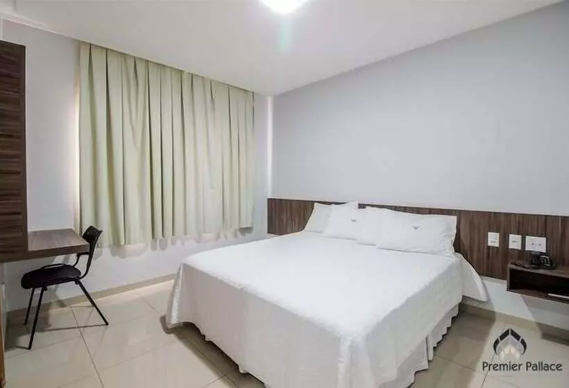 Hotelli Premier Pallace