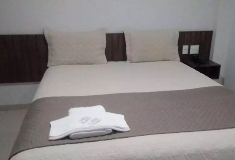 Hotelli Premier Pallace