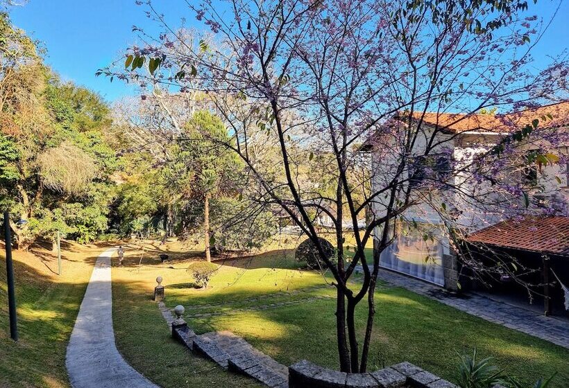 فندق Saison Resort & Spa