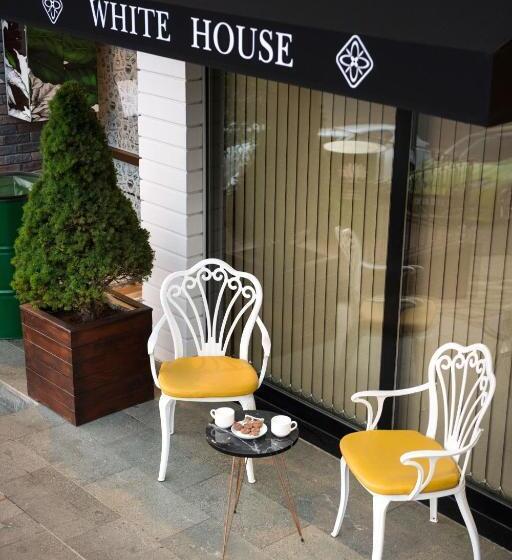 هتل White House