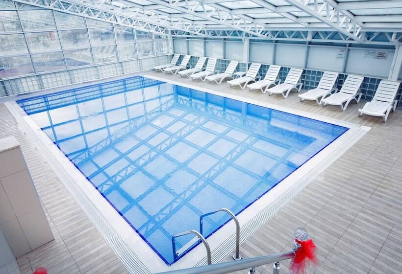 בית מלון כפרי Cavusoglu Tower