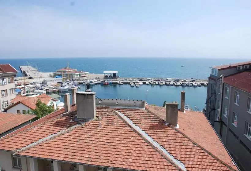 هتل Denizci