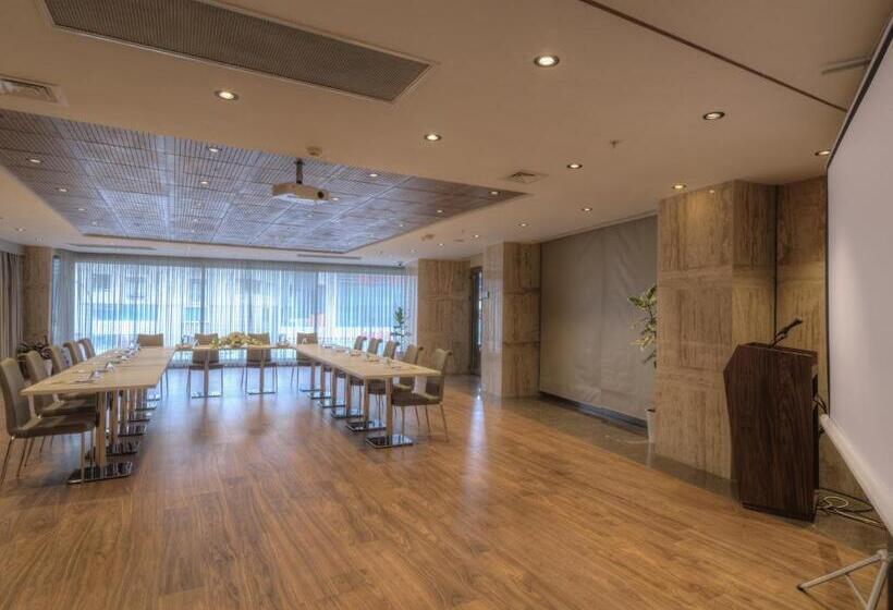 酒店 Fesa Business