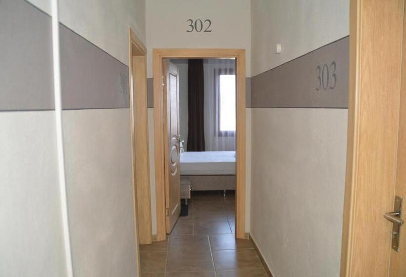 בית מלון כפרי Hugo