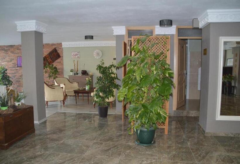 בית מלון כפרי Hugo