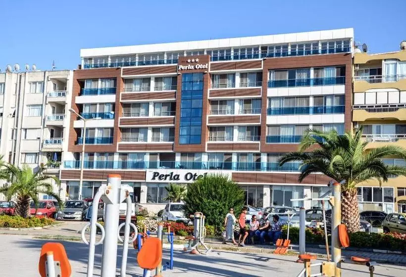 ホテル Perla