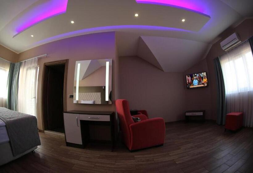 בית מלון כפרי Senler Boutique