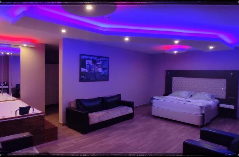 בית מלון כפרי Senler Boutique