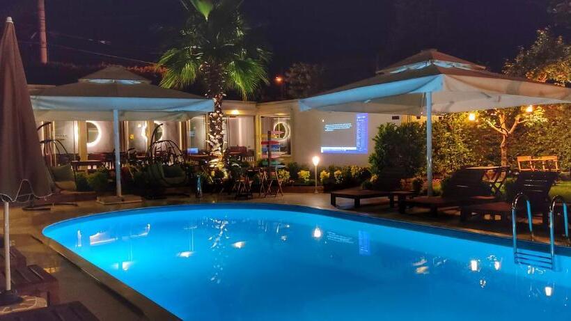 בית מלון כפרי Senler Boutique