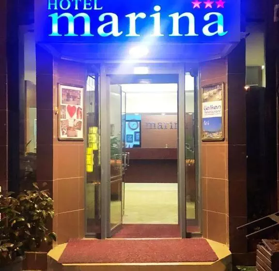 ホテル Villa Marina