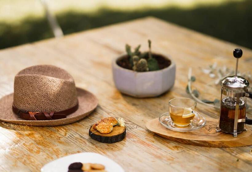 Motel Gurel Garden House