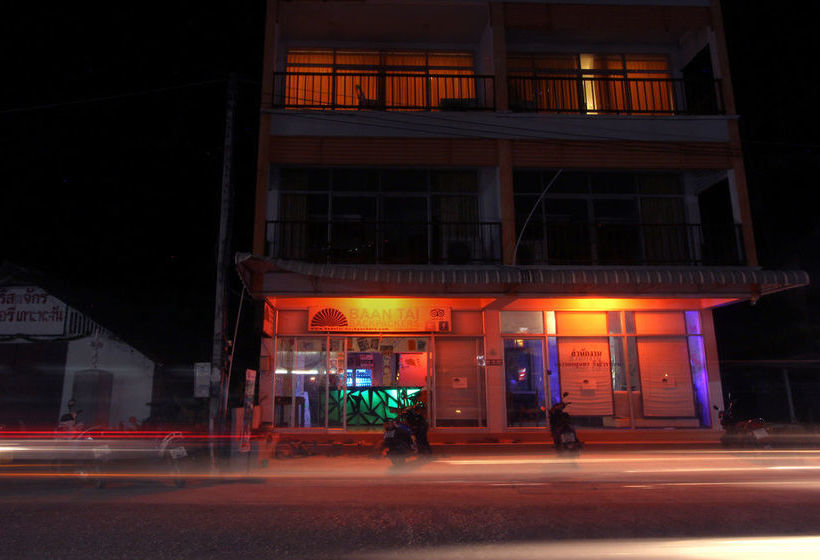 فندق صغير Baan Tai Backpackers