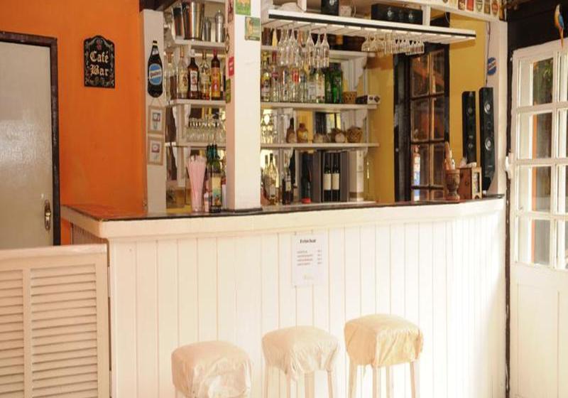 酒店 Buzios Mandarine Pousada