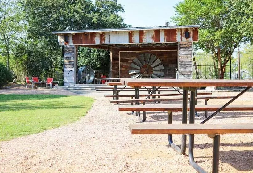 ホテル Gruene Homestead Inn