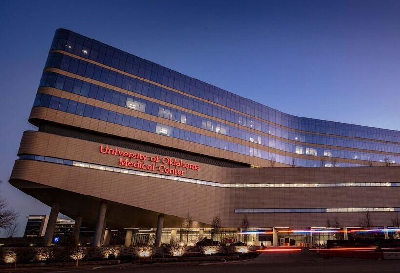 בית מלון כפרי Holiday Inn Express & Suites Moore, An Ihg