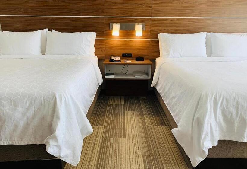 בית מלון כפרי Holiday Inn Express & Suites Moore, An Ihg