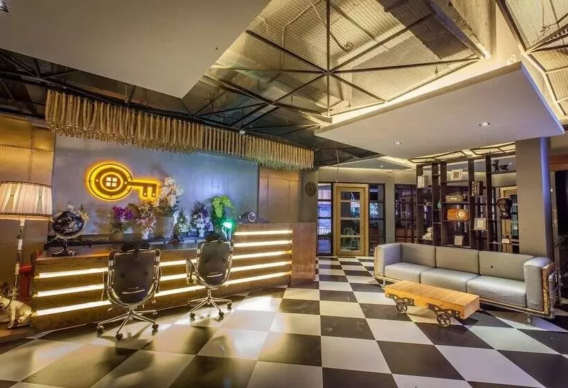 هتل Loft Mania Boutique