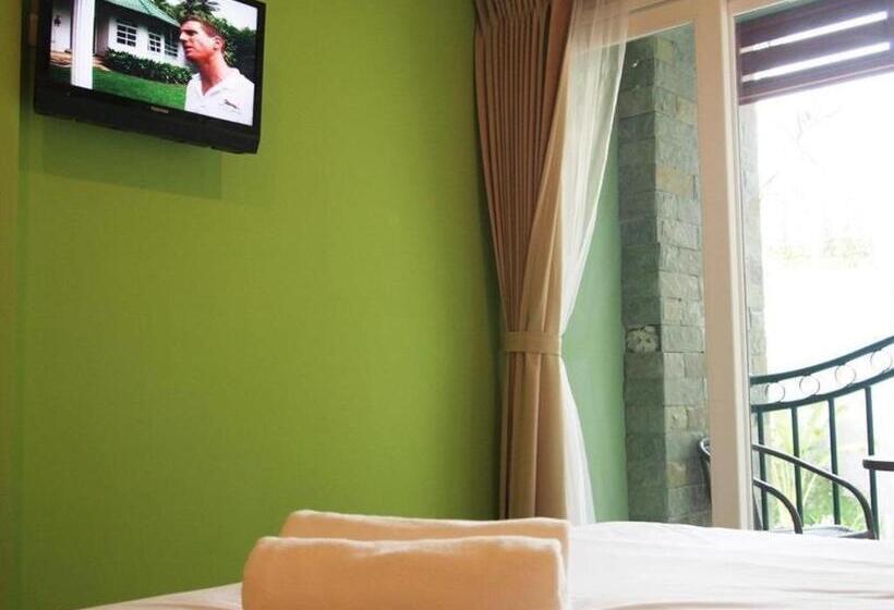 Hotel Phuket Ecozy