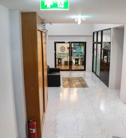 Hotel S2 Airport Residence