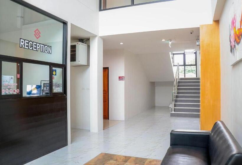 Hotel S2 Airport Residence