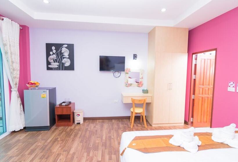 Hotel Samrong Garden