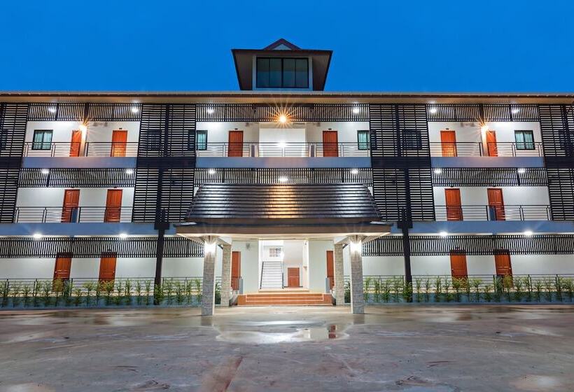 Hotel Samrong Garden