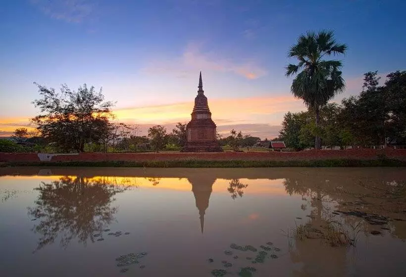 هتل Sriwilai Sukhothai