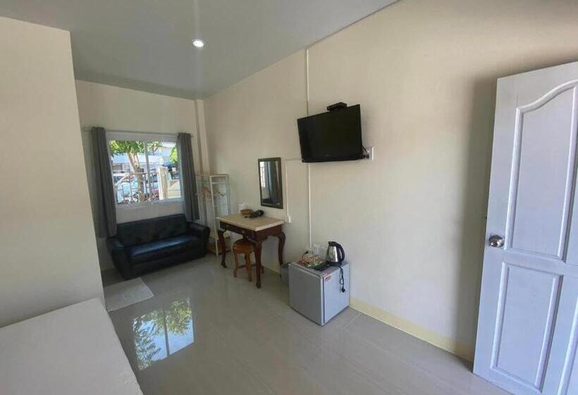 בית מלון כפרי Thanavill Resort